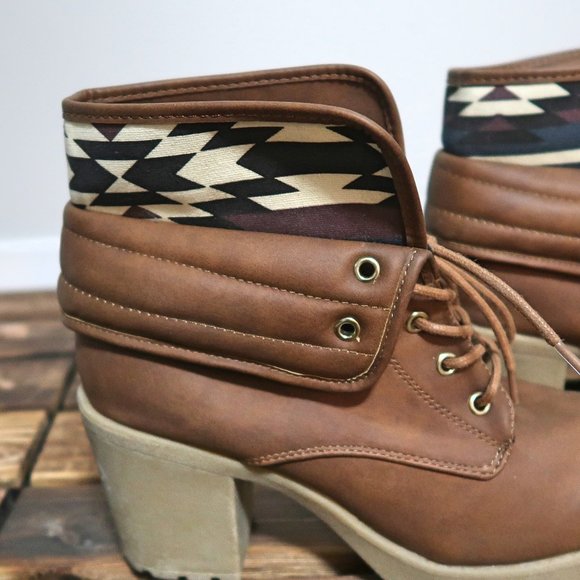 Call It Spring Brown Ankle Boots Size 8.5 - Picture 6 of 10